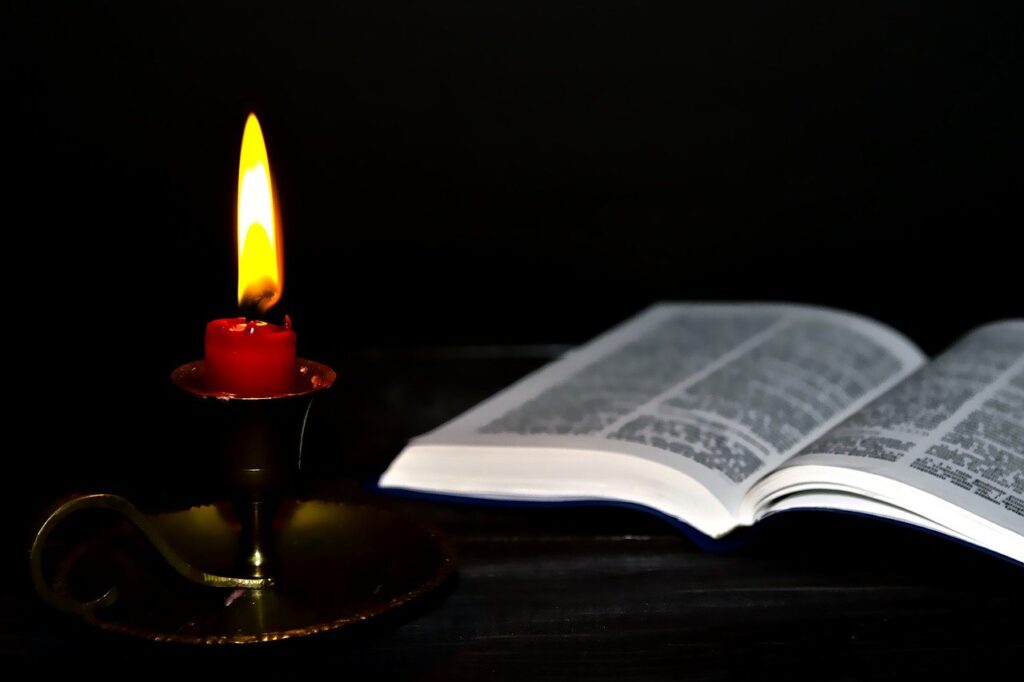 Candle Holders Bible Light Flame  - lovini / Pixabay