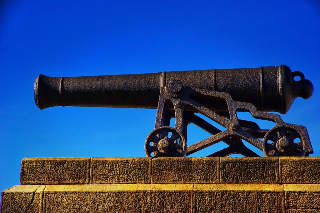 Cannon Black Battle History  - dragon22 / Pixabay