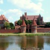 Castle Building Fortress River  - _Alicja_ / Pixabay