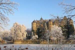 Castle Winter Magic Hoarfrost Cold  - Uschi_Du / Pixabay