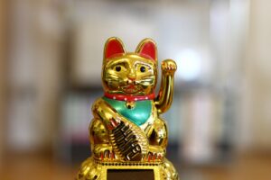 Cat Lucky Joy Decoration Gold  - Roy_Steinwandel / Pixabay