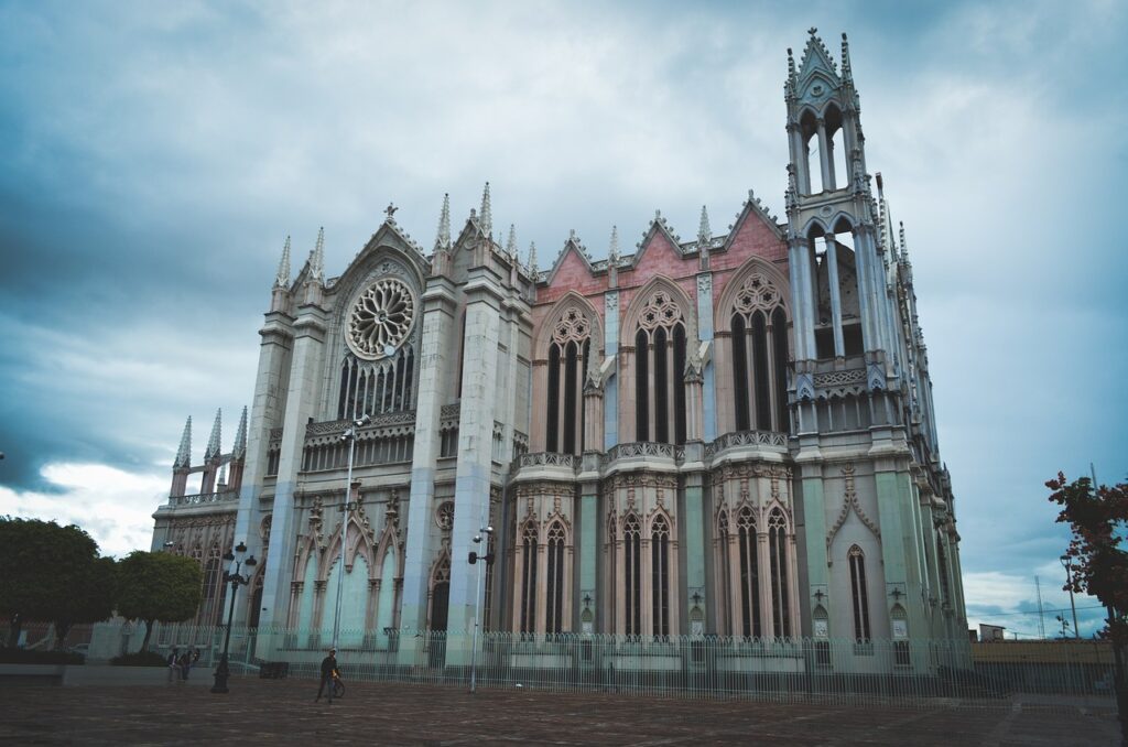 Cathedral Building Architecture  - jmanz369 / Pixabay