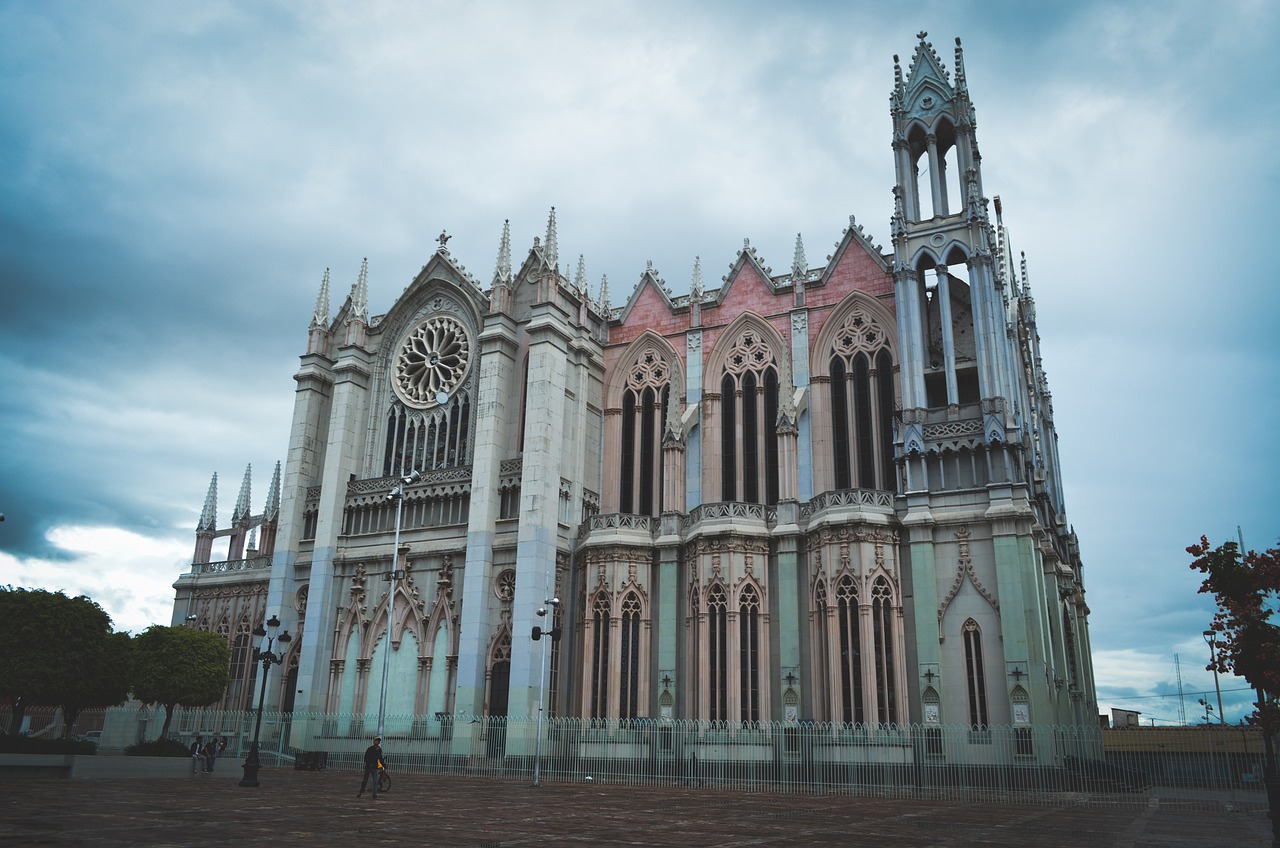 Cathedral Building Architecture  - jmanz369 / Pixabay