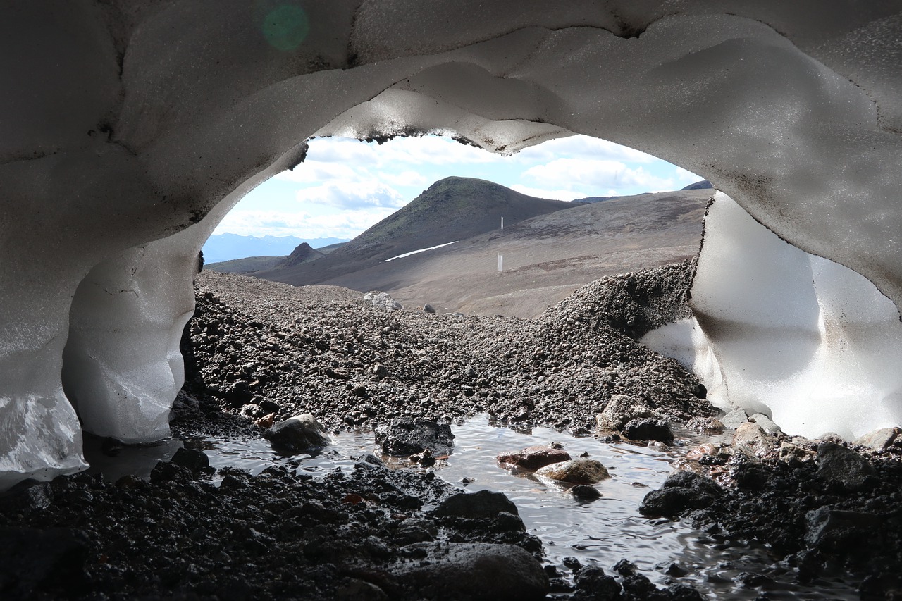Cave Snow Creek Mountains Ice  - Natalia_Kollegova / Pixabay