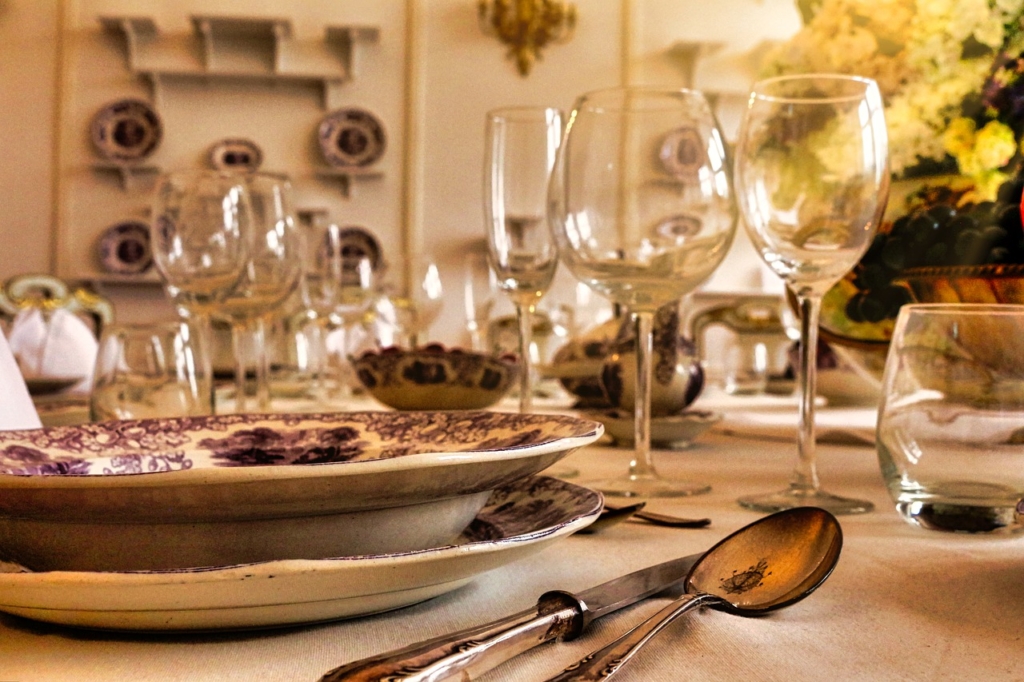 Celebration Banquet Dinner  - EndreF / Pixabay