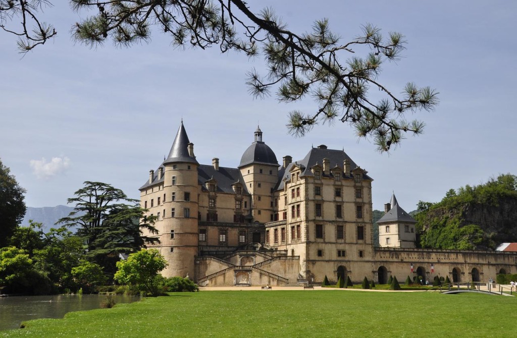 Chateau De Vizille Castle Landmark  - nonmisvegliate / Pixabay