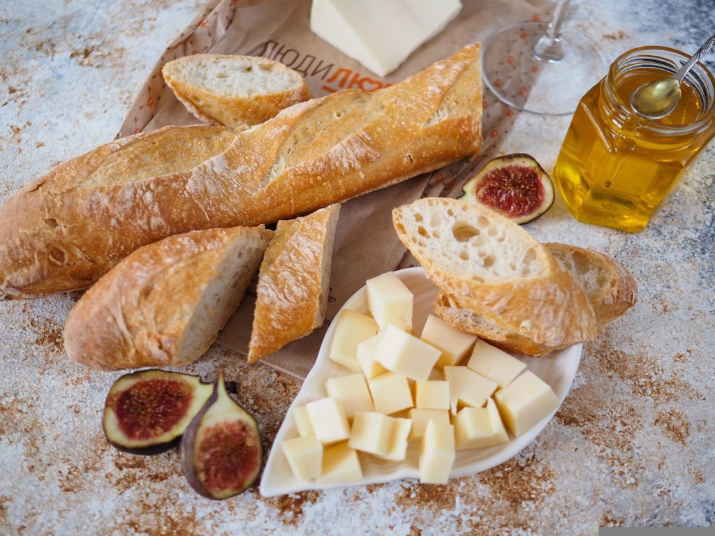Cheese Bread Food Breakfast Snack  - NadinShlyueva / Pixabay
