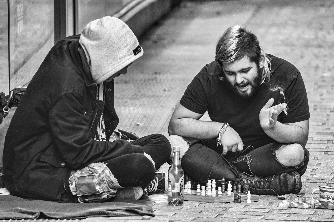 Chess Friends Game Monochrome  - useche70 / Pixabay