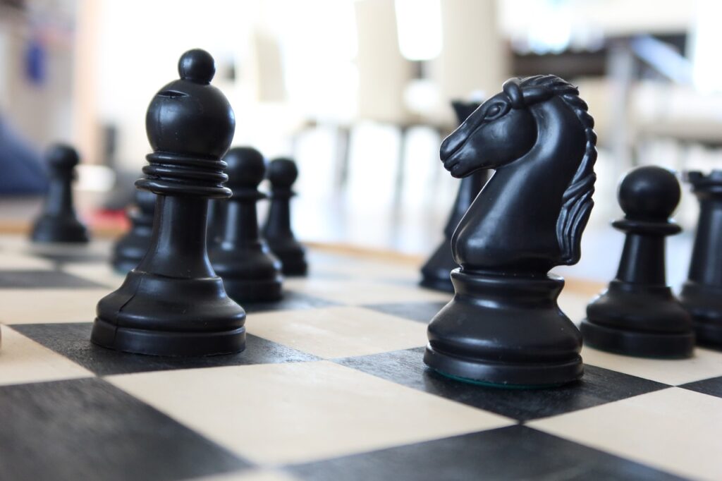Chess Game Strategy Think  - Peterzikas / Pixabay