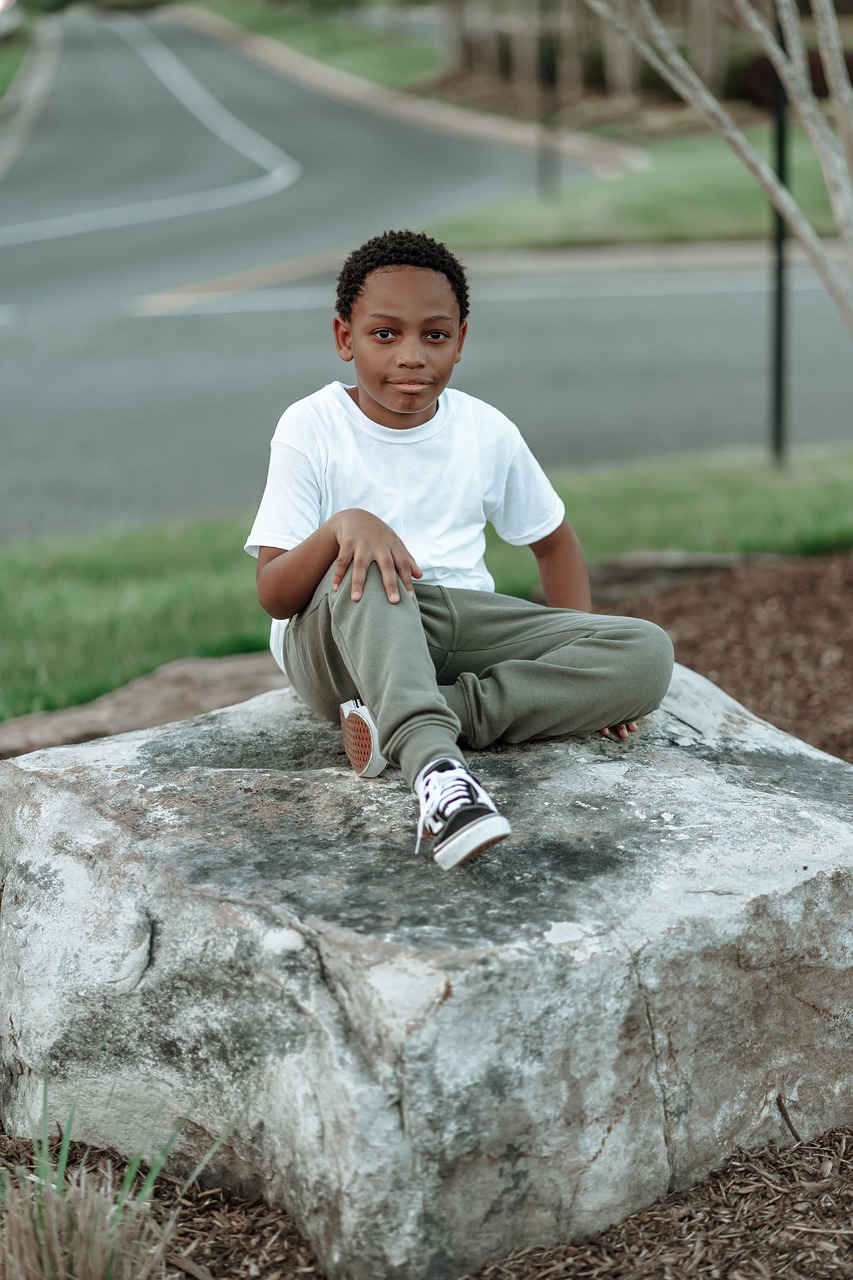 Child Boy Road African American - alisadyson / Pixabay