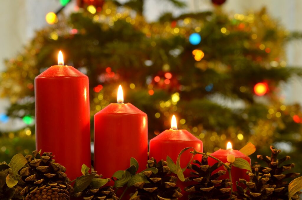 Christmas Pictures Candles Christmas  - Garryn / Pixabay
