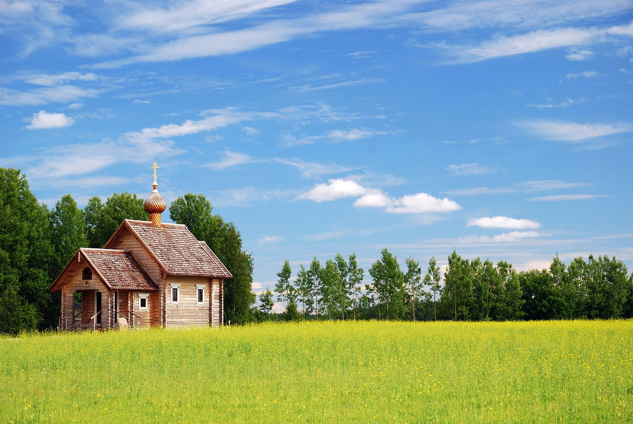 Church Building Cross Meadow Field - oleg_mit / Pixabay