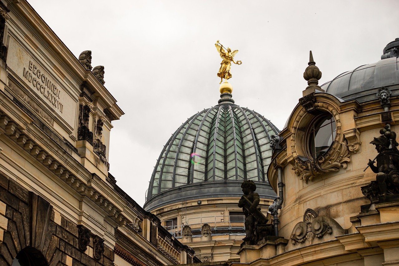 Church Building Steeple Monument - dmncwndrlch / Pixabay