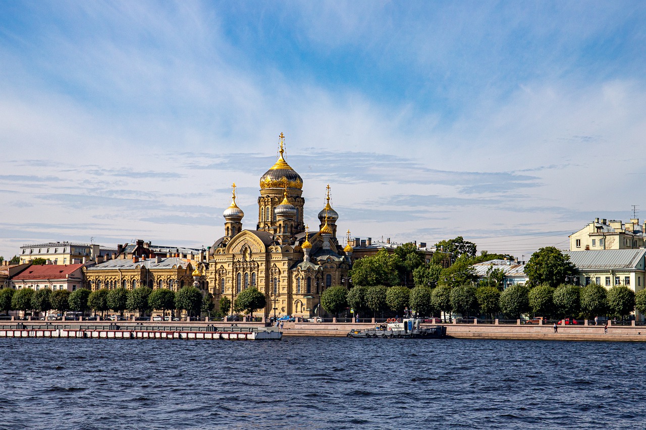 Church River Saint Petersburg  - solomonikvik / Pixabay
