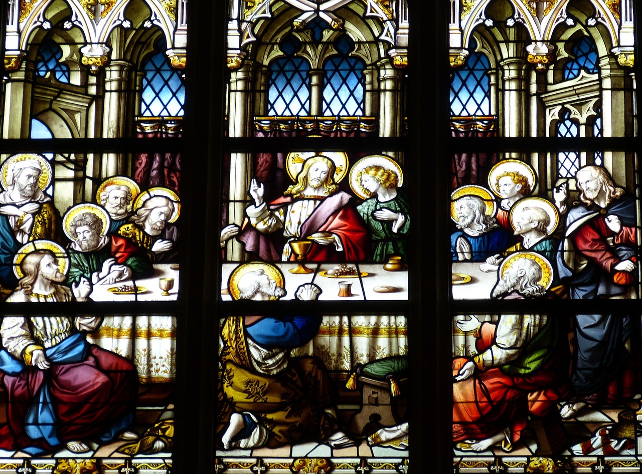 Church Window Church Window  - falco / Pixabay