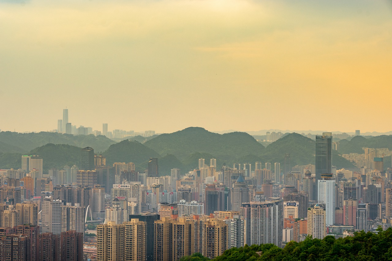 City Building Sky Cloud Haze  - lin2015 / Pixabay