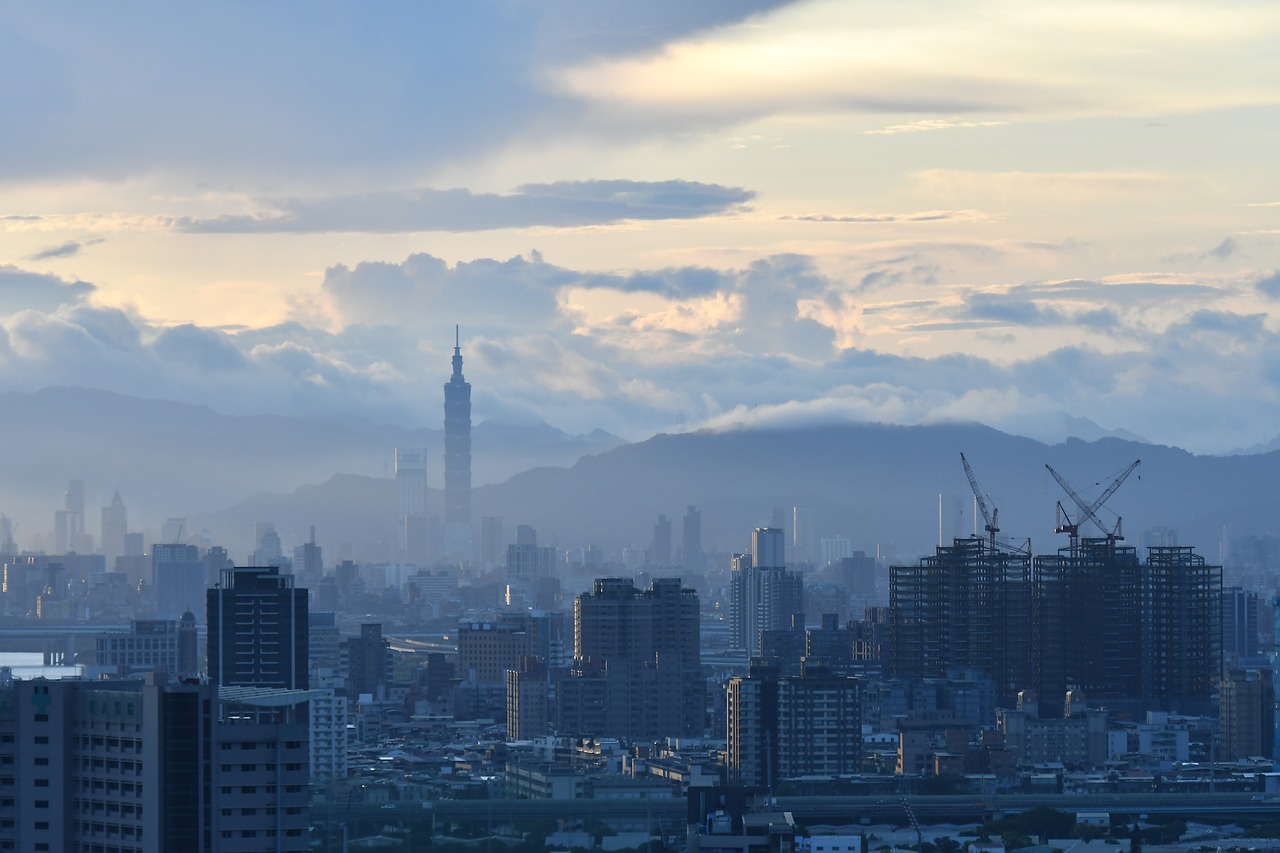 City Travel Tourism Buildings  - 高捷 / Pixabay