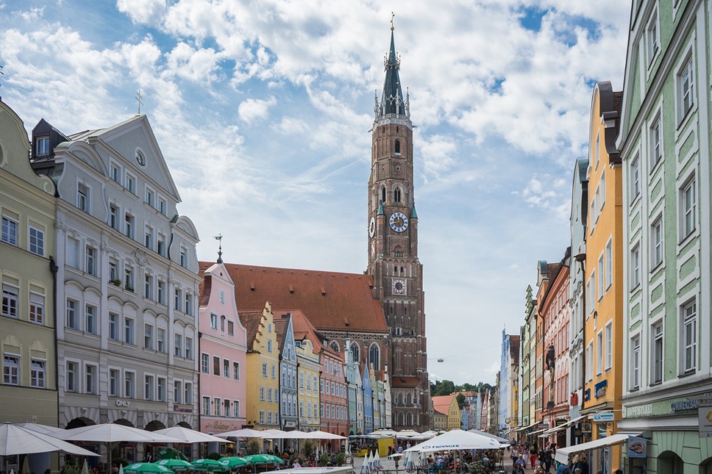 City Travel Tourism Landshut  - LNLNLN / Pixabay