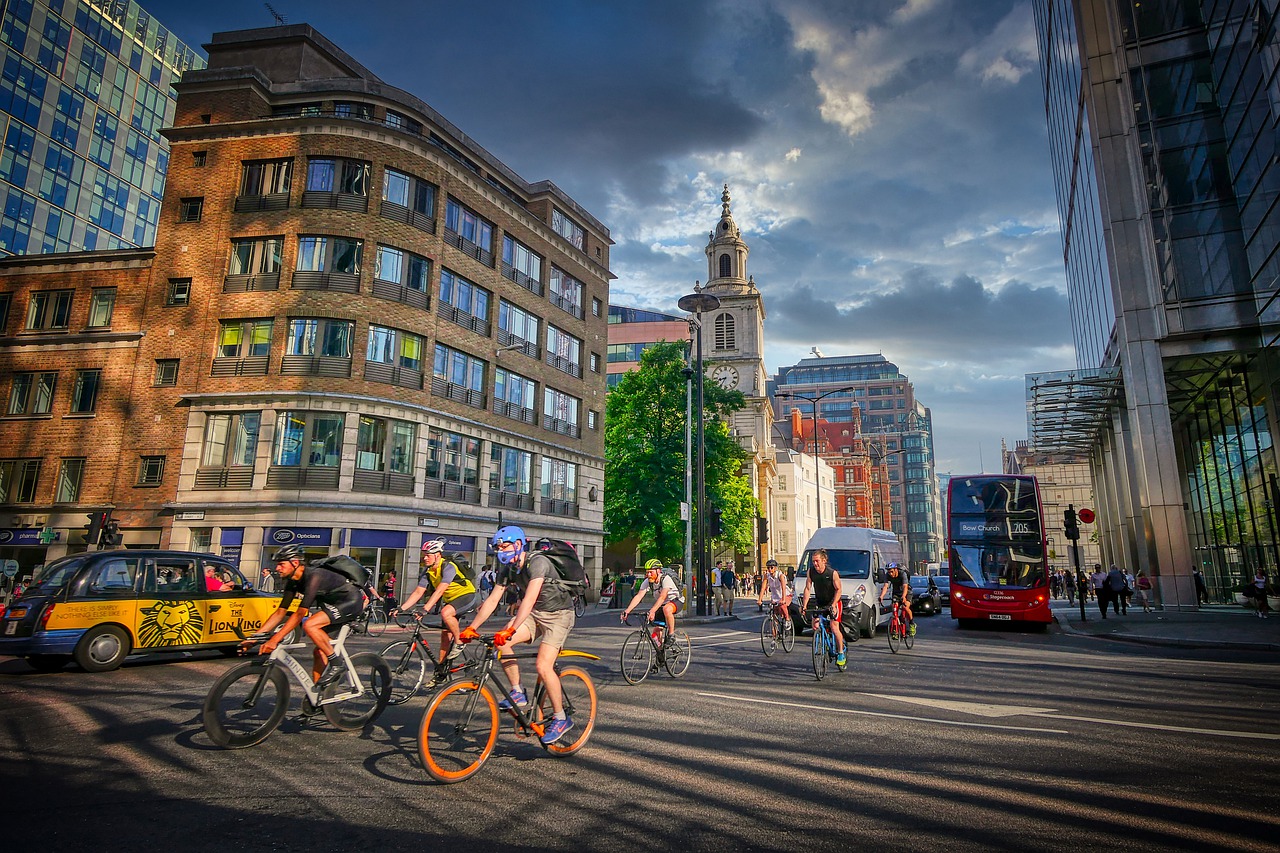 City Travel Tourism Traffic - fietzfotos / Pixabay