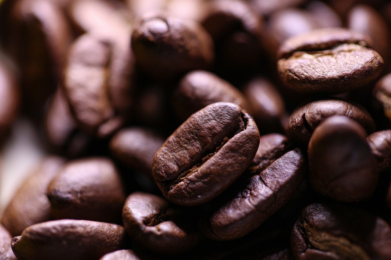 Coffee Beans Cafe Esspresso Drink  - zizome / Pixabay