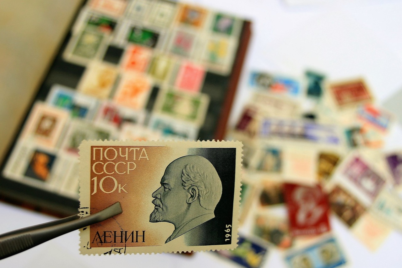 Communist Lenin Postage Stamp Cccp  - pasja1000 / Pixabay