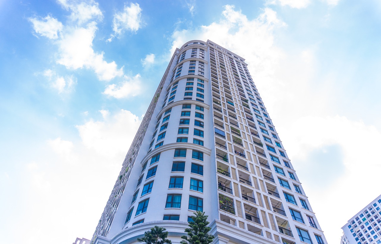 Condominium Building City  - Leohoho / Pixabay