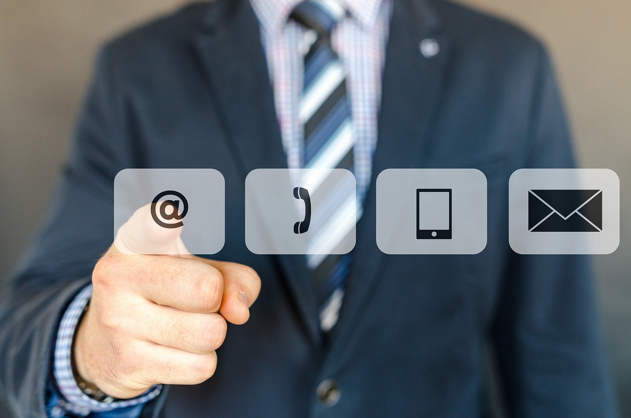 Contact Us Contact Email Phone  - Tumisu / Pixabay