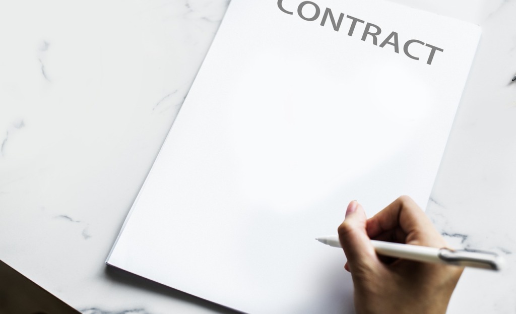 Contract Consultation Pen  - geralt / Pixabay