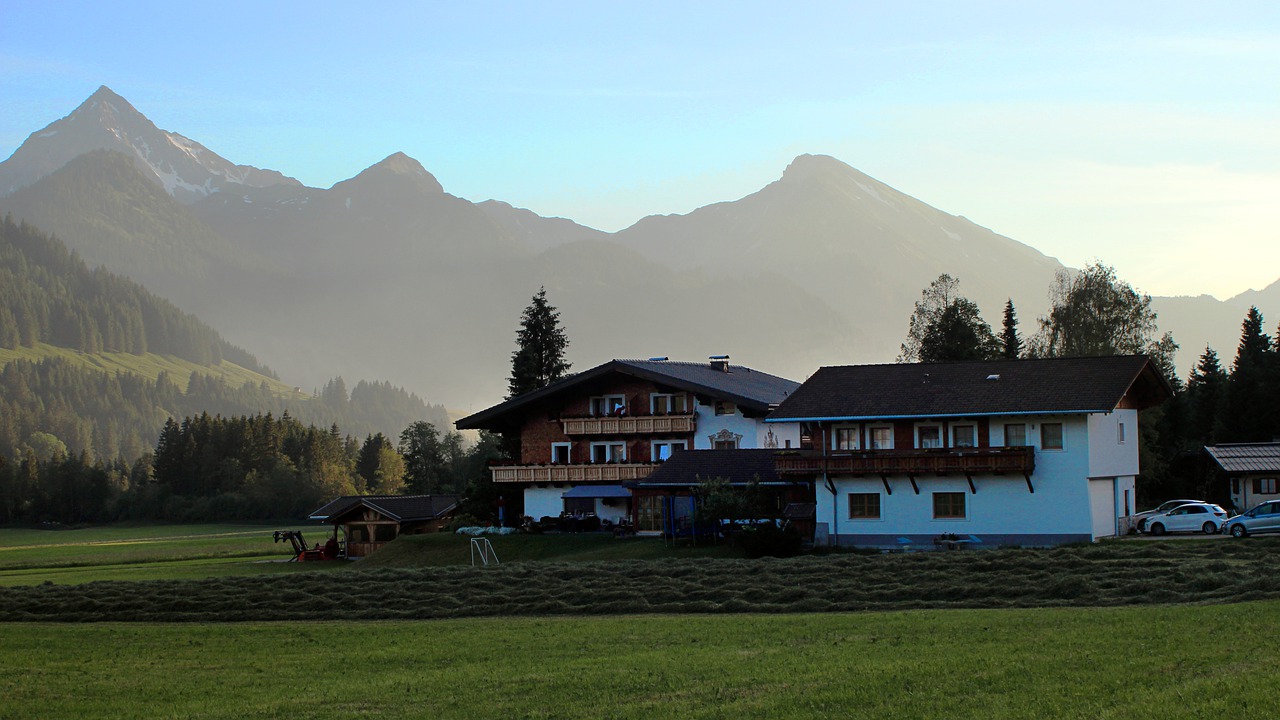 Countryside House Rural Outdoors - mirey2222 / Pixabay