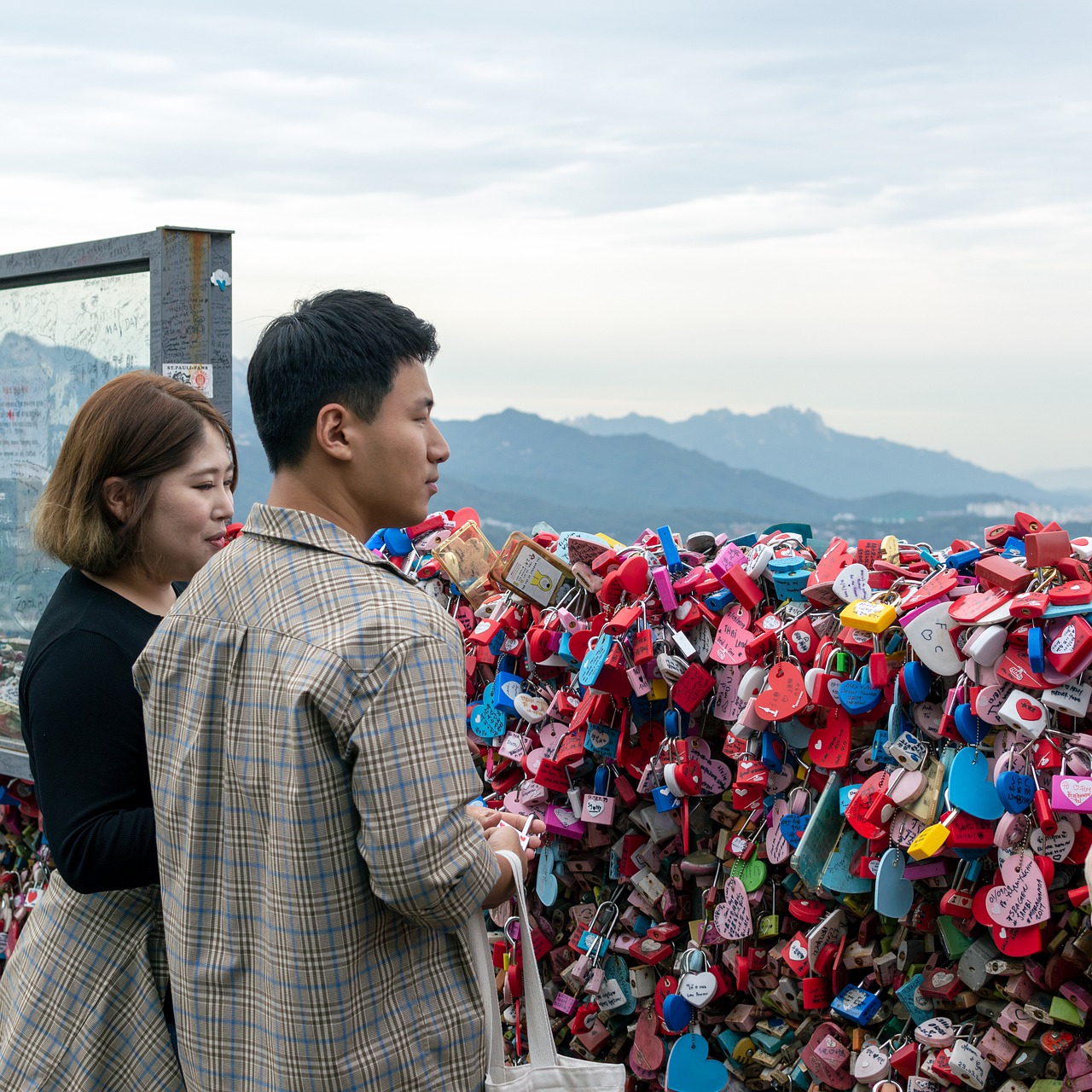 Couple Love Locks Namsan Love  - AKuptsova / Pixabay