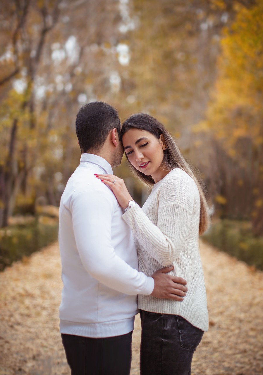 Couple Relationship Love Fashion  - soheilkmp / Pixabay