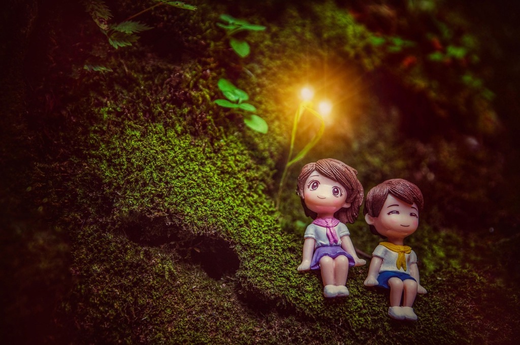 Couple Toy Anime Forest Pair Love  - I_ren_e / Pixabay