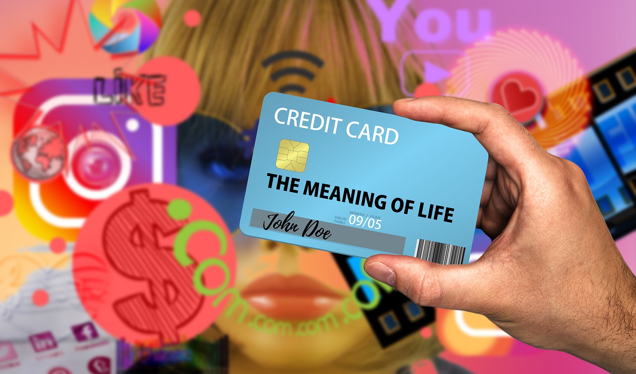 Credit Card Bank Card Hand  - geralt / Pixabay