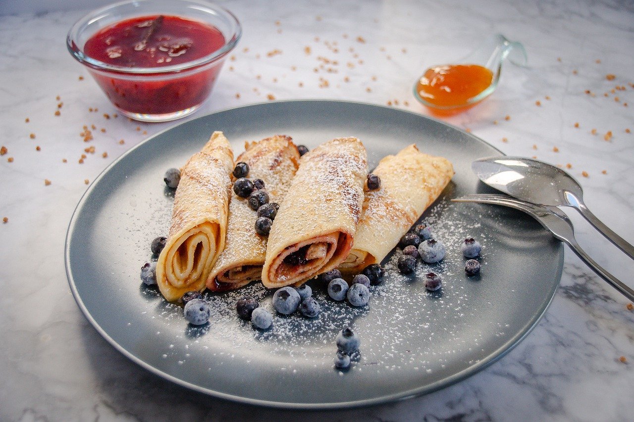 Crepes Blueberries Plate Breakfast  - JLerche / Pixabay