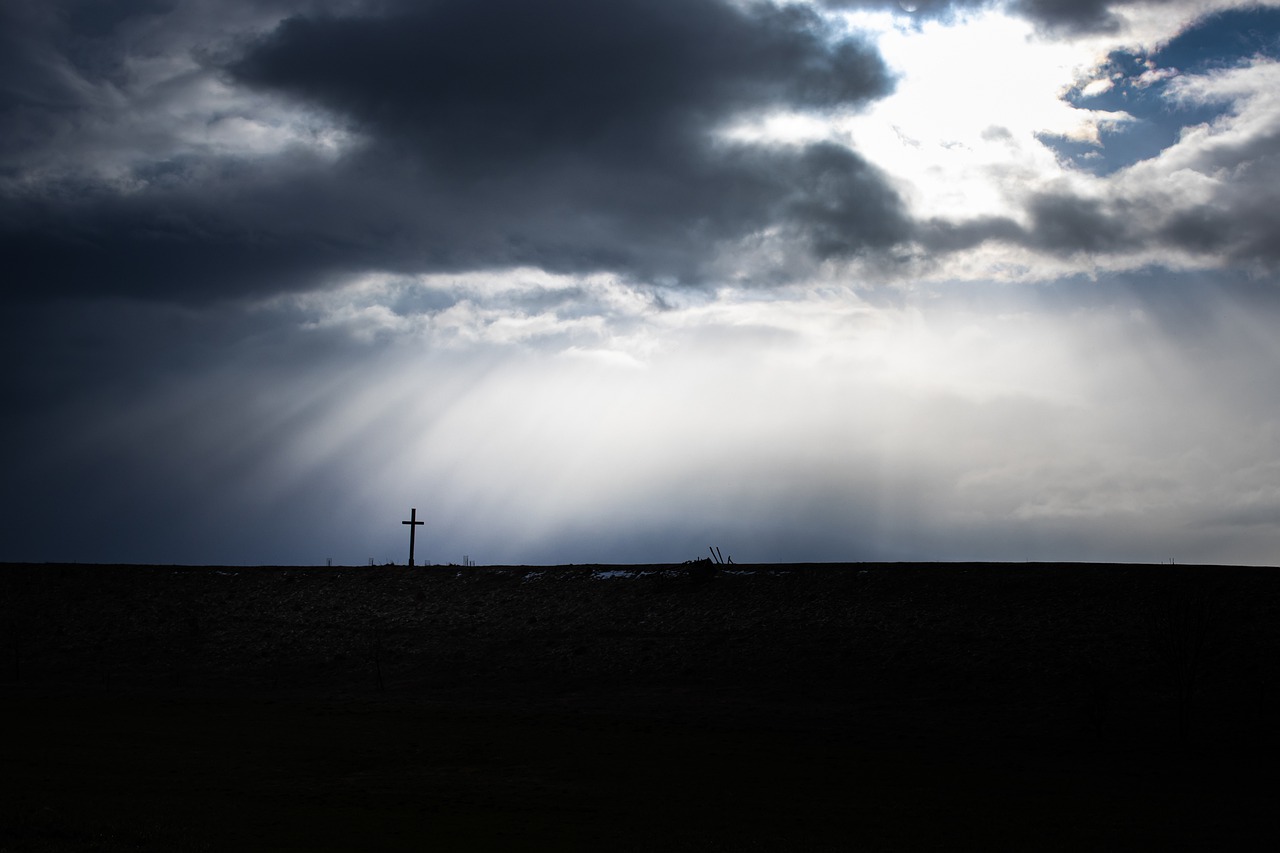 Cross Sky Heaven Religion - Grey85 / Pixabay
