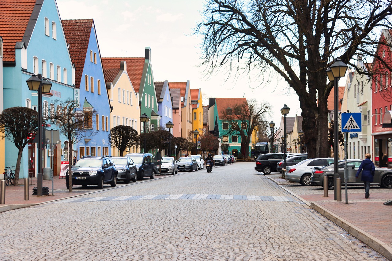 Crosswalk Pedestrian Crossing  - planet_fox / Pixabay