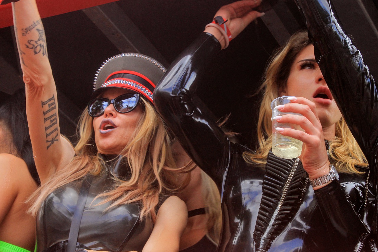 Csd Women Cologne Leather Paint - Carola68 / Pixabay