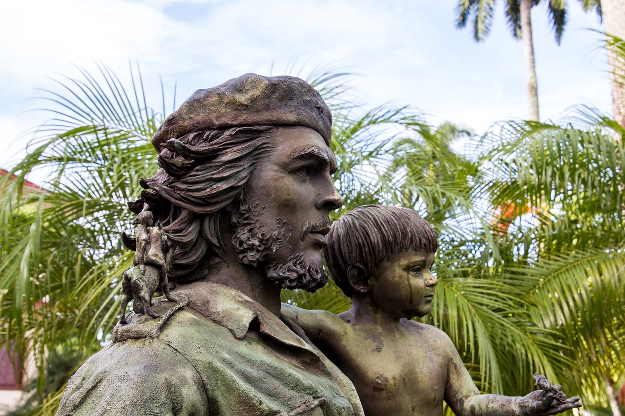 Cuba Santa Clara Che Guevara Statue  - Edvard-Grieg / Pixabay