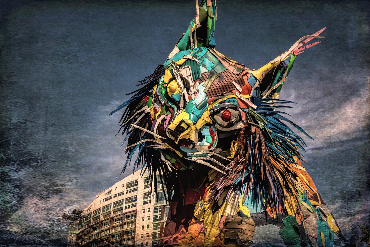 Decoration Gaudy Art Bizarre  - Portraitor / Pixabay