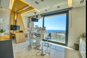 Dentist Orthodontics Equipment  - hbelir / Pixabay