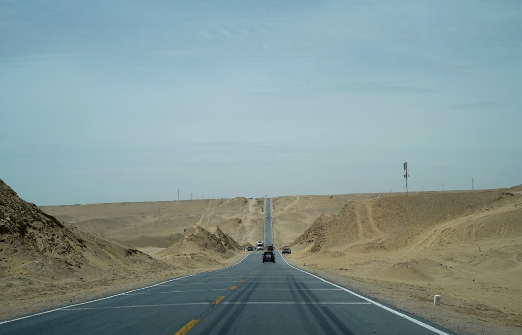 Desert Highway Road Rural  - lilo401 / Pixabay