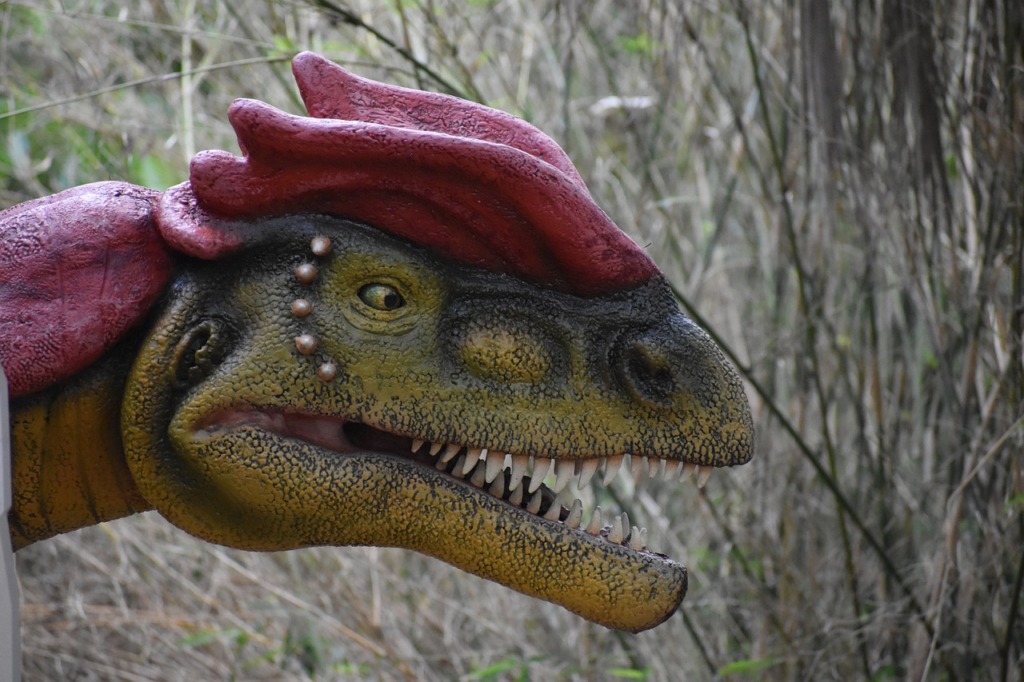 Dinosaur Ancient Reptile Wildlife  - ArtisticOperations / Pixabay