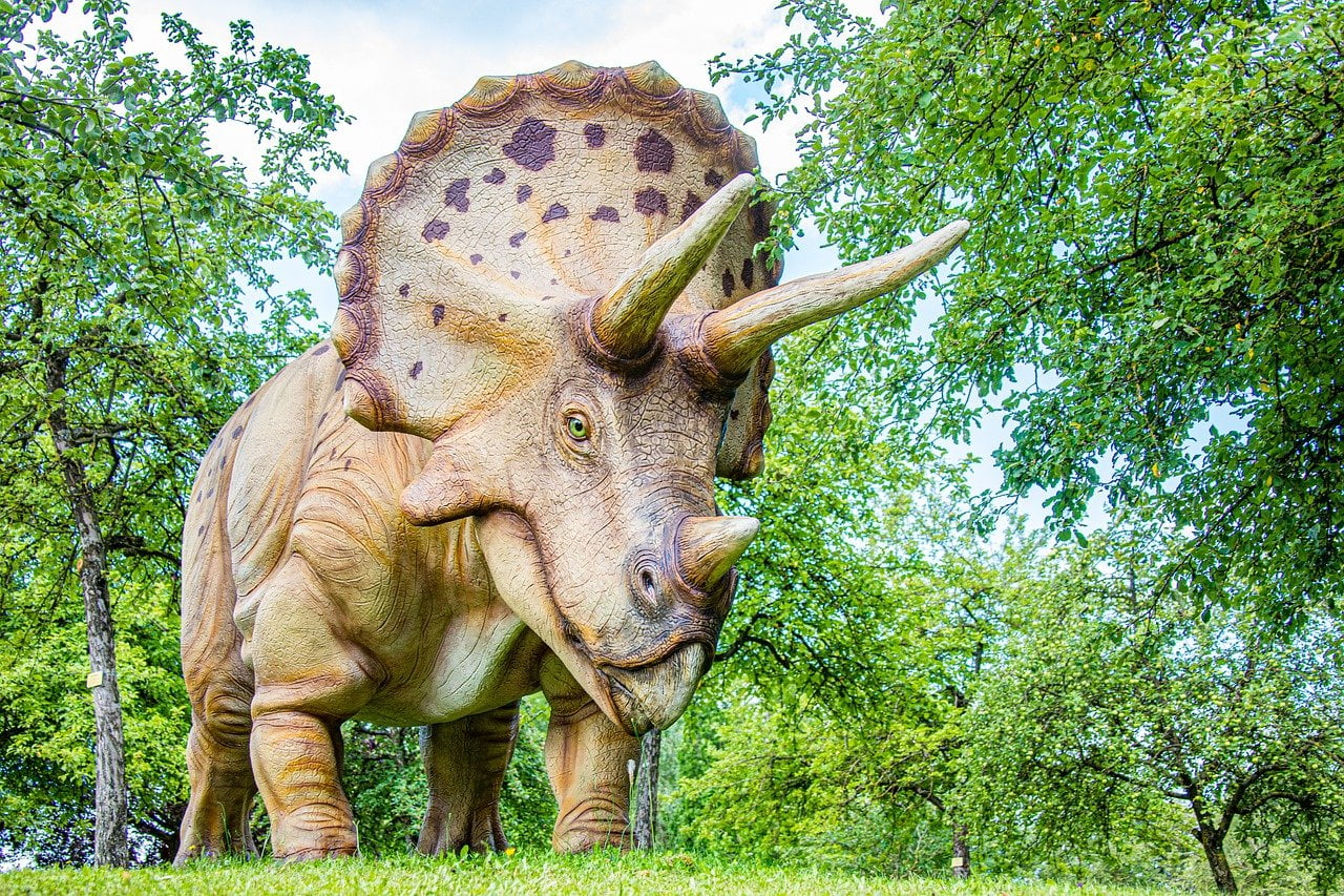 Dinosaur Forest Dino Animal  - Kollinger / Pixabay