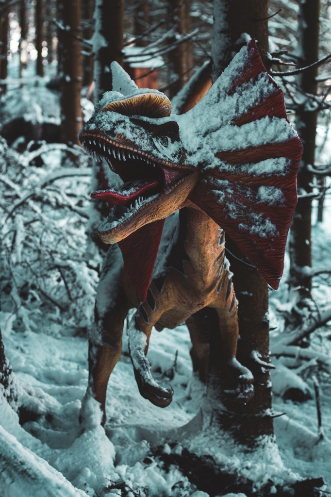 Dinosaur Jurassic Park Winter Snow  - sgrunden / Pixabay