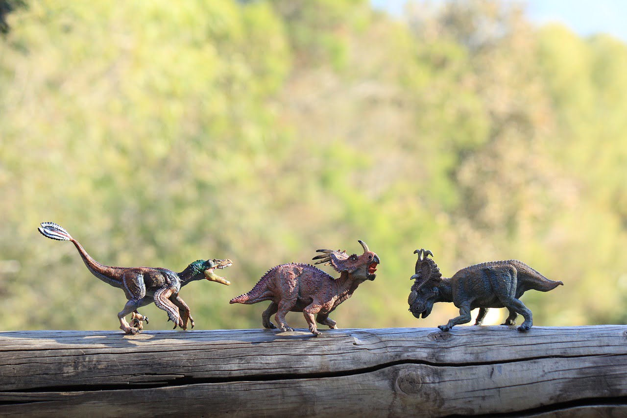 Dinosaurs Toy Dinosaur Extinct  - AngieToh / Pixabay