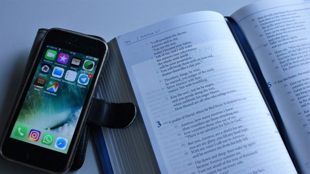 Distraction Study Book Telephone  - FotoRieth / Pixabay