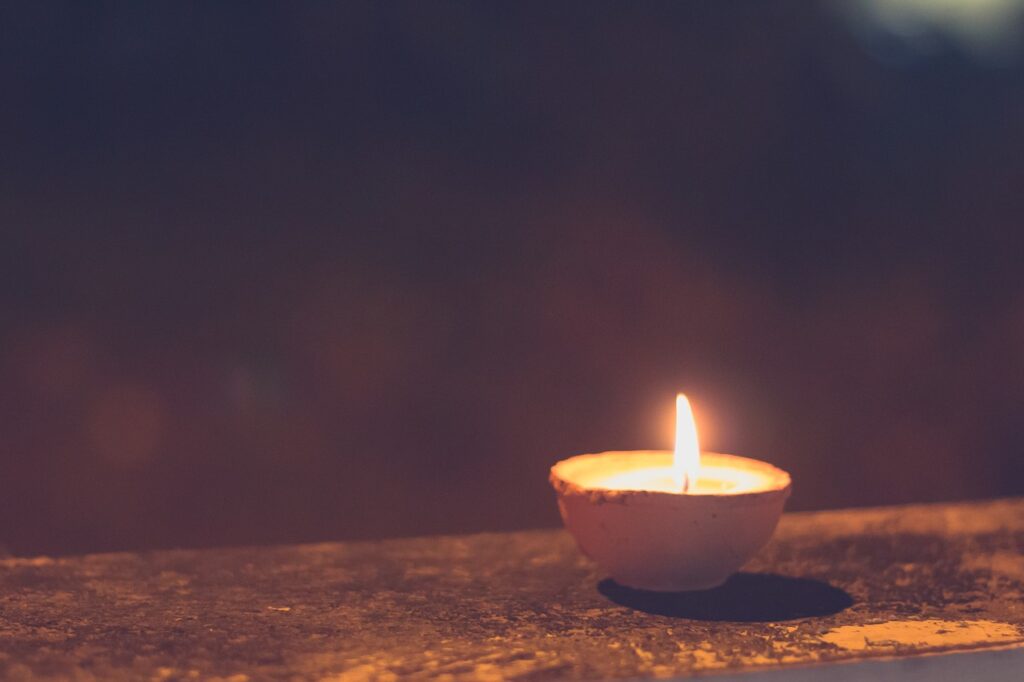 Diwali Navratri Religious Worship  - vinnyspice / Pixabay