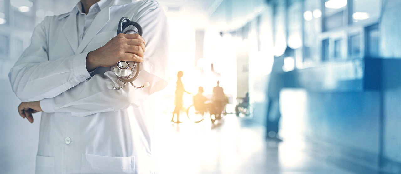 Doctor Hospital Healthcare Health  - tungnguyen0905 / Pixabay