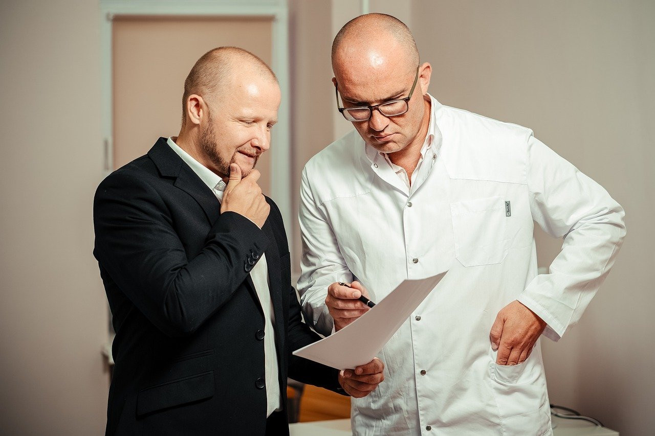 Doctor Patient Consultation  - Sozavisimost / Pixabay