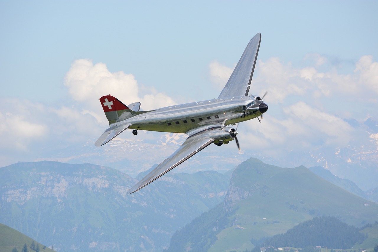 Douglas Dc  Aircraft Air Show  - Bradpcs / Pixabay